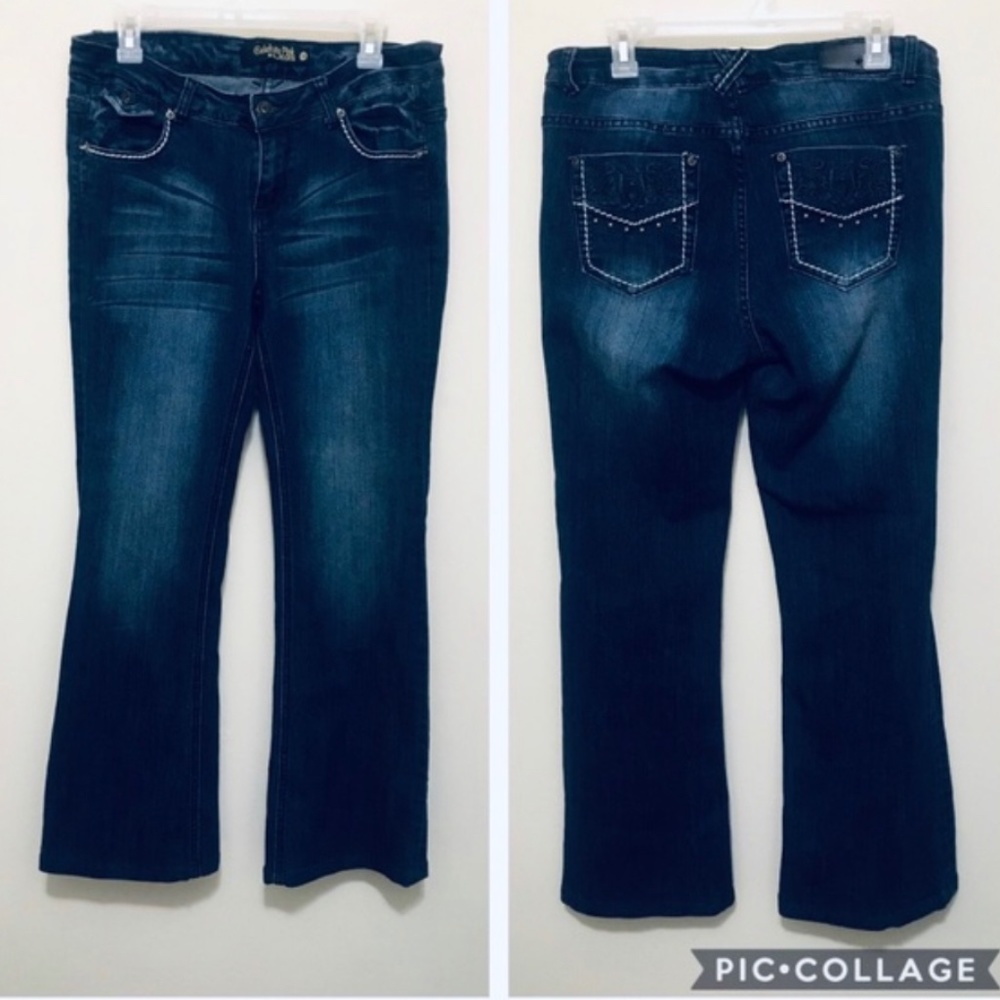 Celebrity pink dark wash jeans size 14